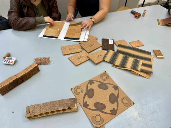 Formación sobre corcho al alumnado del Grado en Diseño de la Escuela de arte y Diseño Llotja Barcelona 